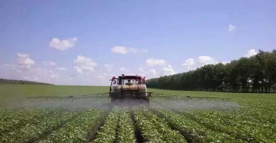 液態(tài)肥料消泡劑應(yīng)用圖 液態(tài)肥料消泡劑應(yīng)用圖