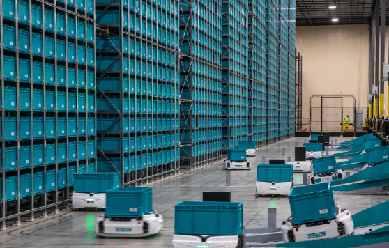 什么是倉(cāng)庫(kù)機(jī)器人？倉(cāng)儲(chǔ)機(jī)器人介紹