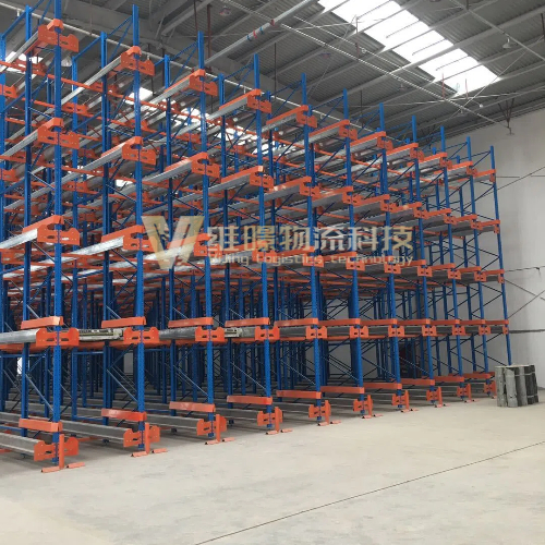 穿梭式貨架的智能穿梭車有哪些優(yōu)勢？