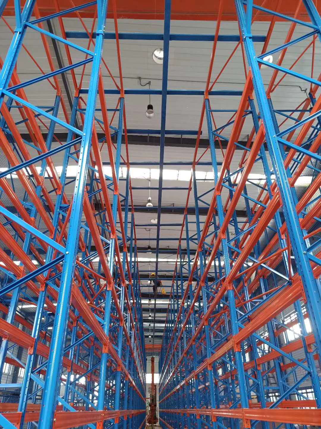  智能倉(cāng)儲(chǔ)離不開(kāi)的基礎(chǔ)載體 —— 貨架的核心作用全解析